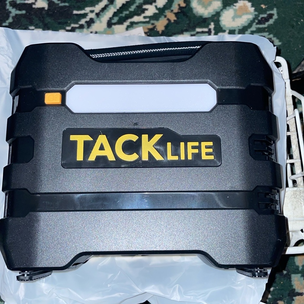 TACKLIFE A6 Car Tire Inflator 12V DC Portable Air Compressor Orange (NIB)
